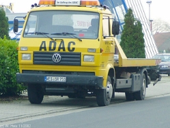VW-L80-Autotransporter-Broeker[2]